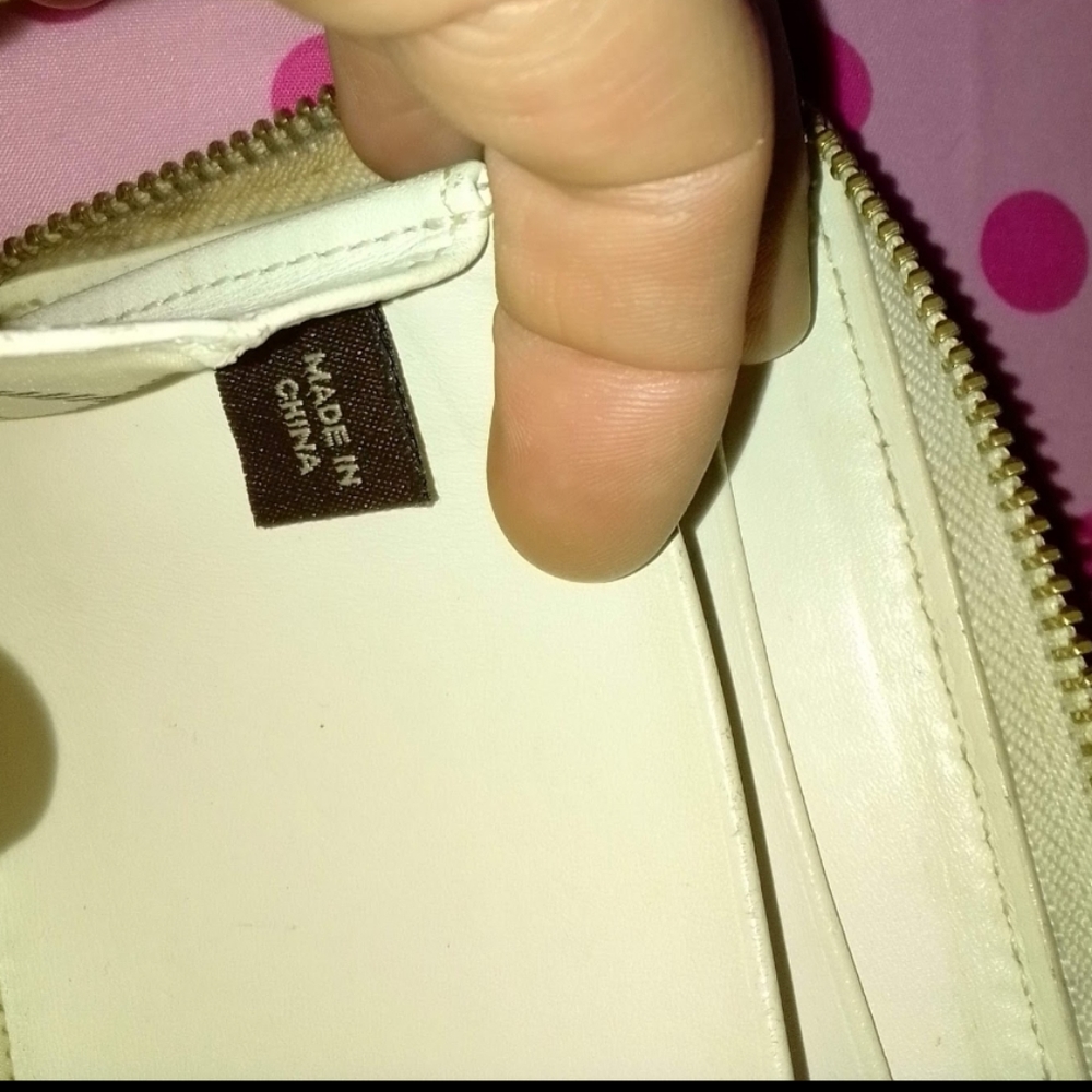 Tan and white leather coach wallet - Picture 5 of 8
